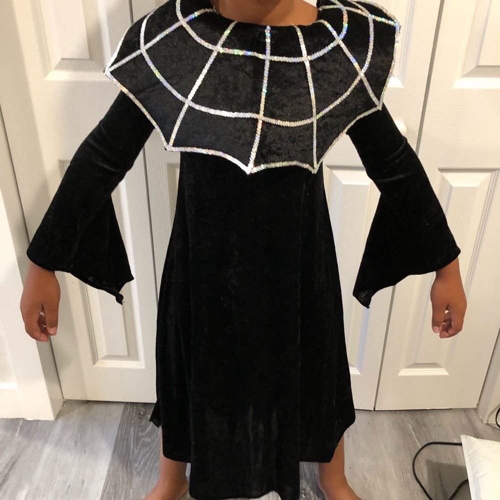 Black Velvet Halloween Dress with Web Collar 🕷